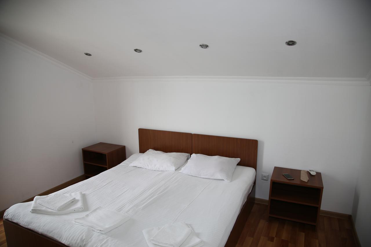Merabi Guest House Makhinjauri Buitenkant foto